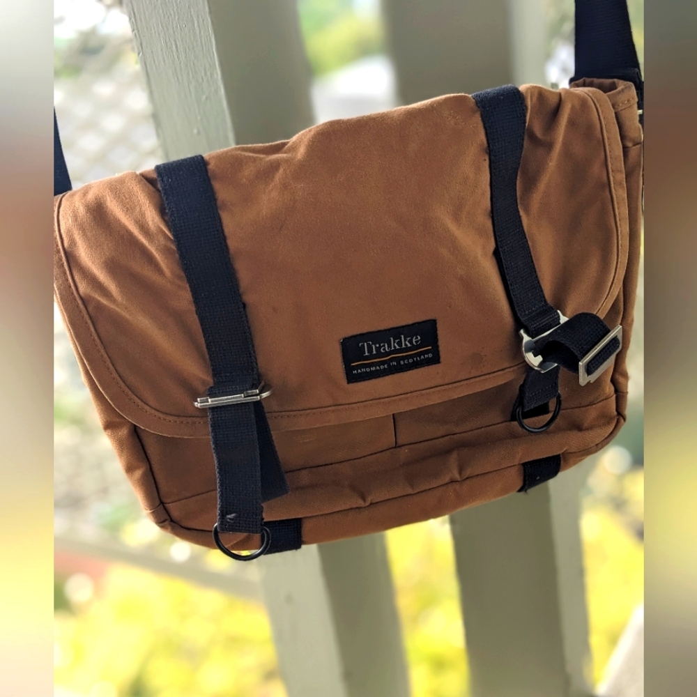 Trakke Brown Messenger Bag